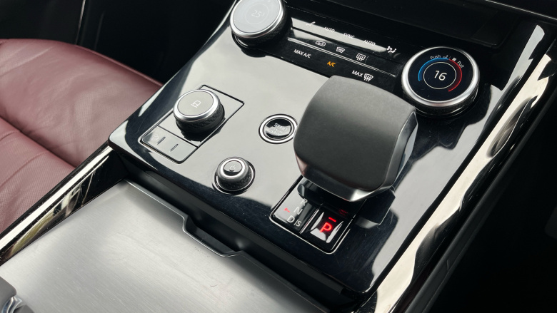 Land Rover Range Rover Sport 3.0 D300 Dynamic SE 5dr Auto Diesel Estate